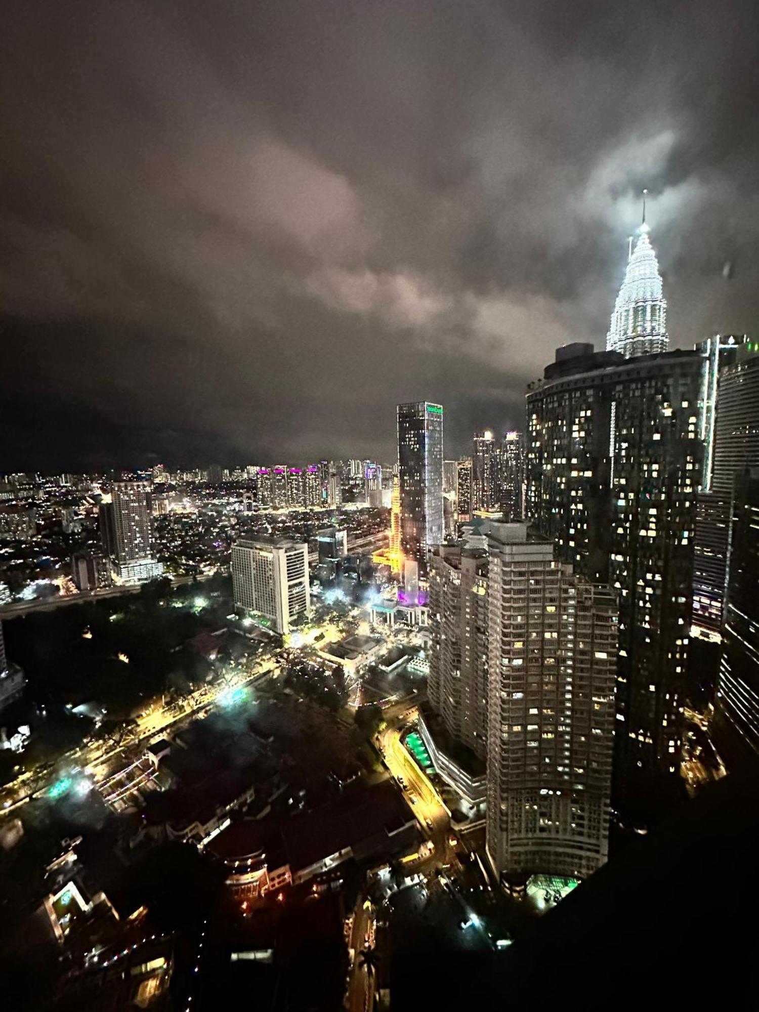 Vortex Hotel Suites Klcc At Kuala Lumpur City Center מראה חיצוני תמונה